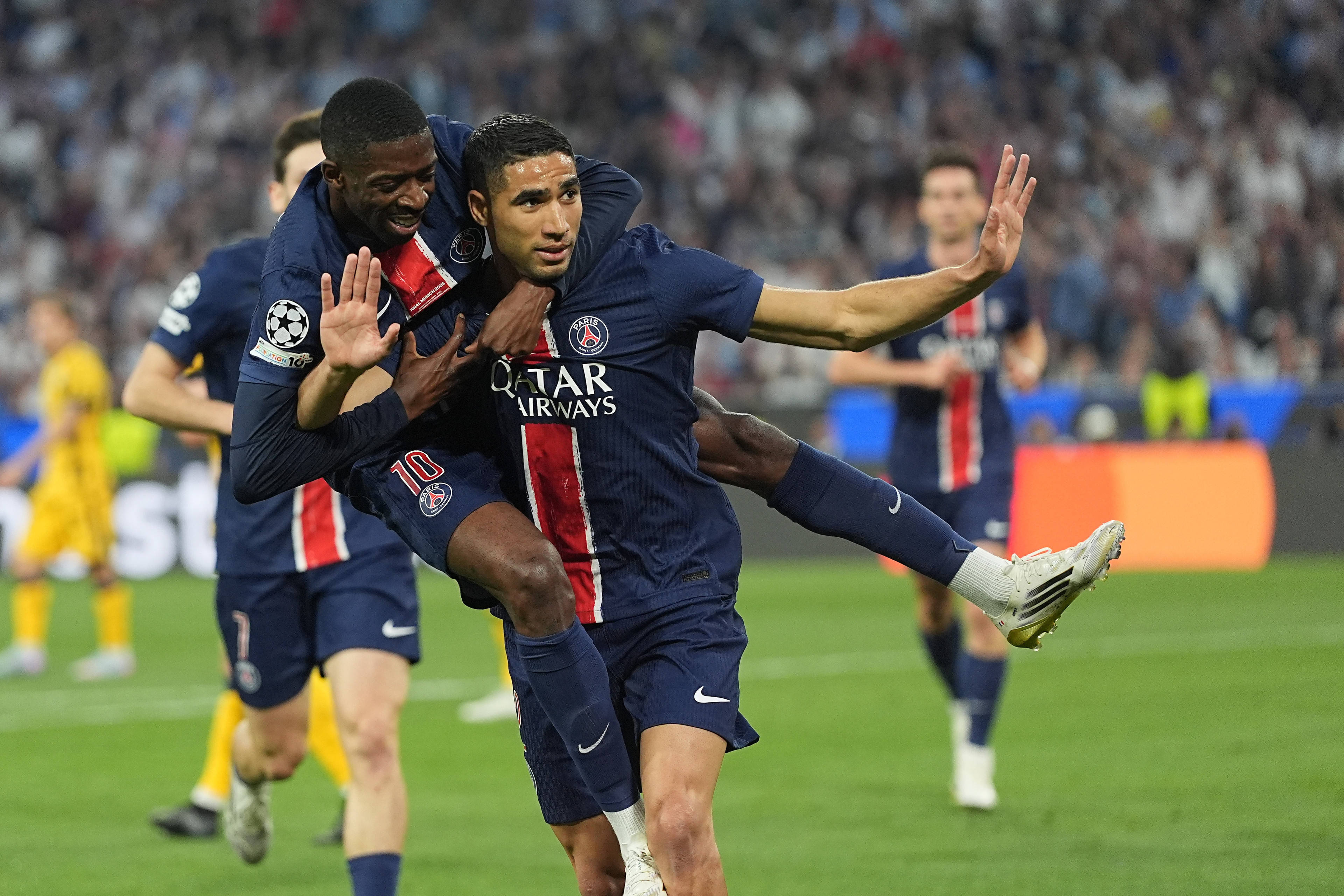 九游网址 -今晨巴黎圣日耳曼备战荷甲，临场应变细节曝光，震撼外界，纪律约束更严格 